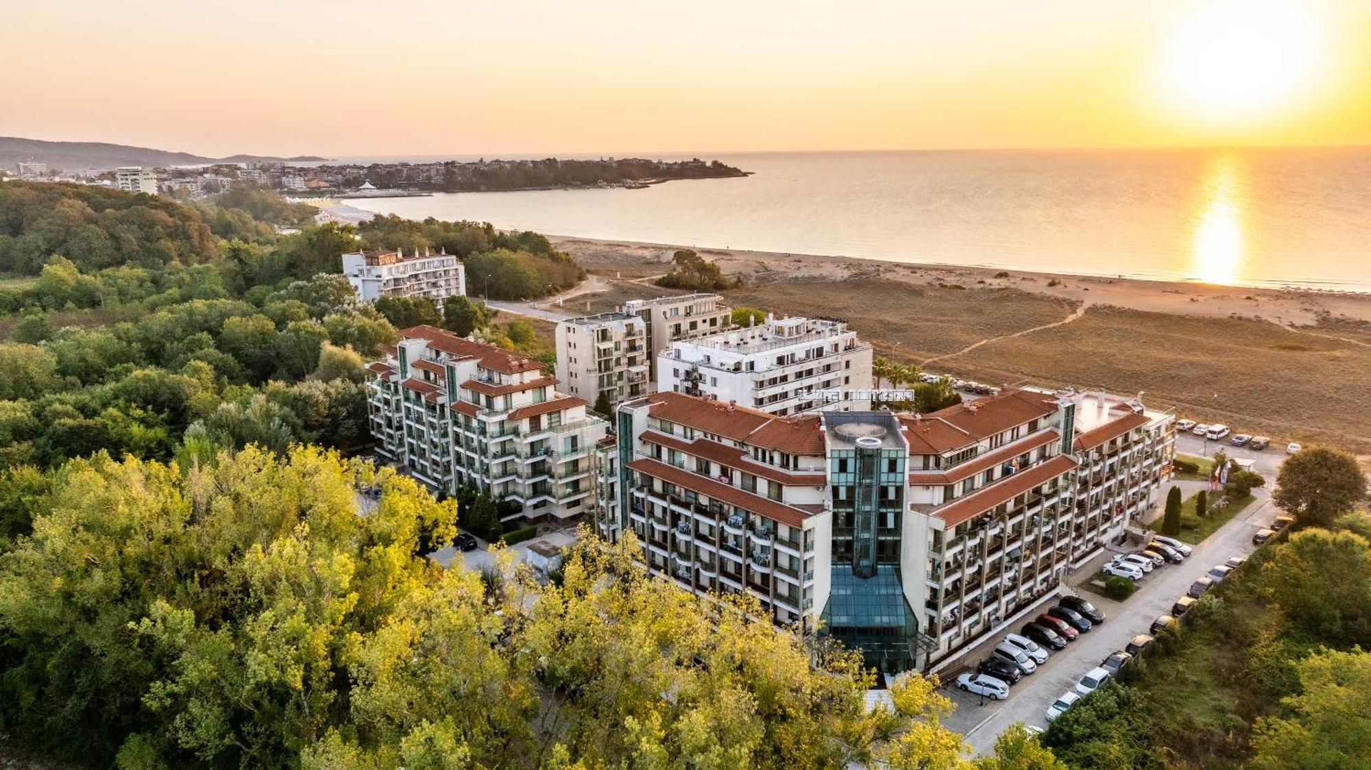 Aparthotel Hotel Prestige City II Primorsko Esterno foto