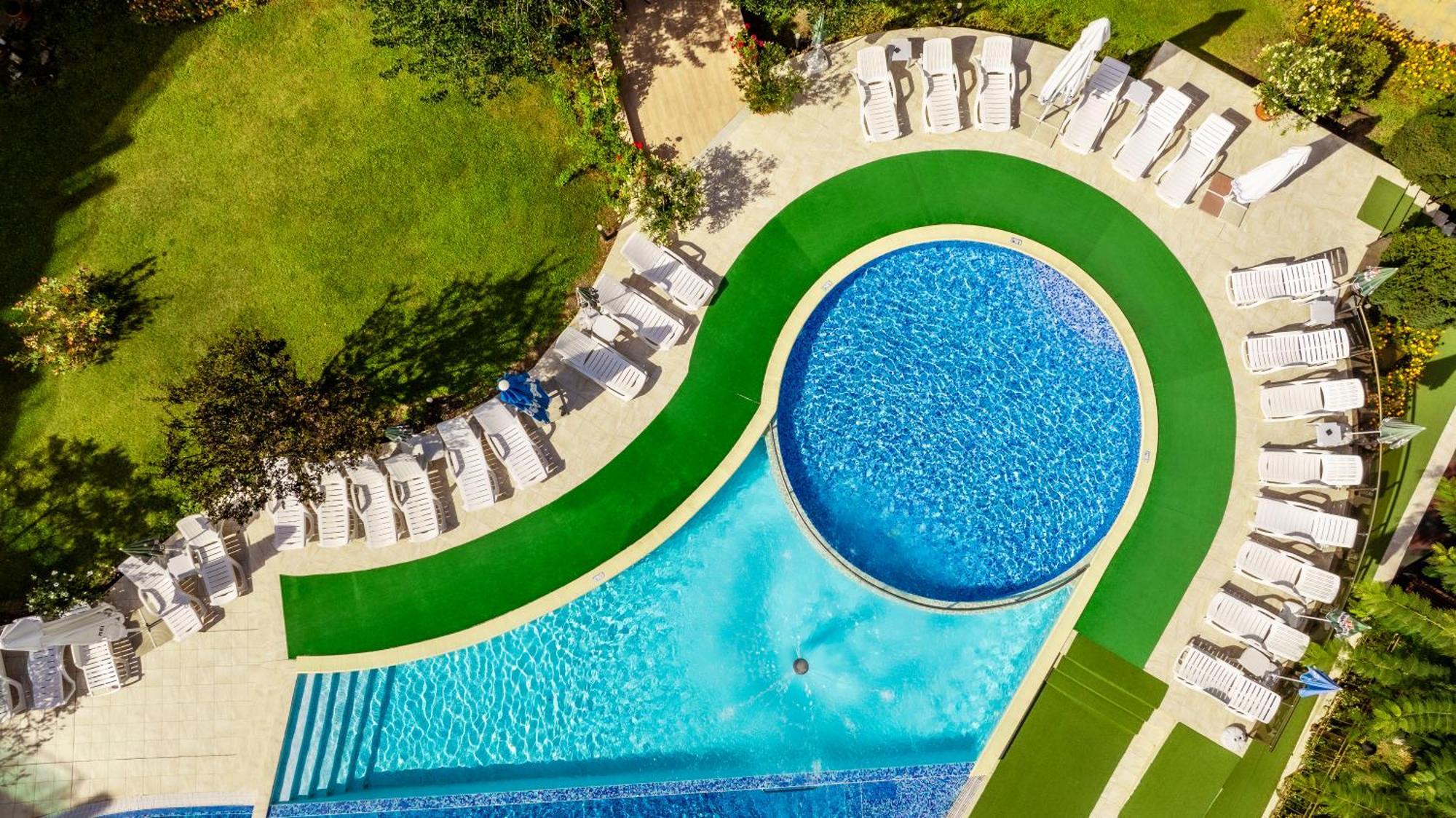 Aparthotel Hotel Prestige City II Primorsko Esterno foto