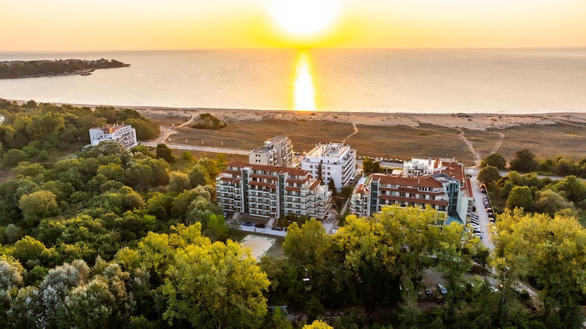 Aparthotel Hotel Prestige City II Primorsko Esterno foto
