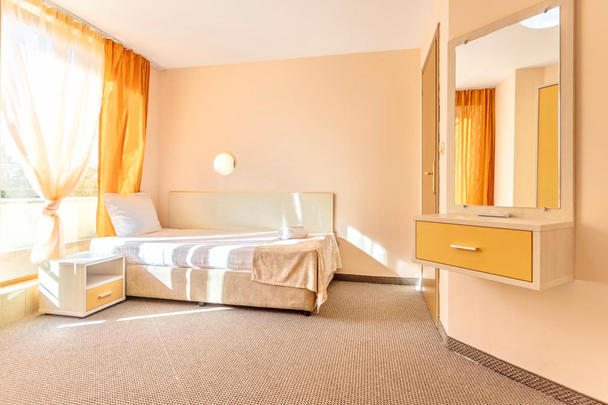 Aparthotel Hotel Prestige City II Primorsko Esterno foto