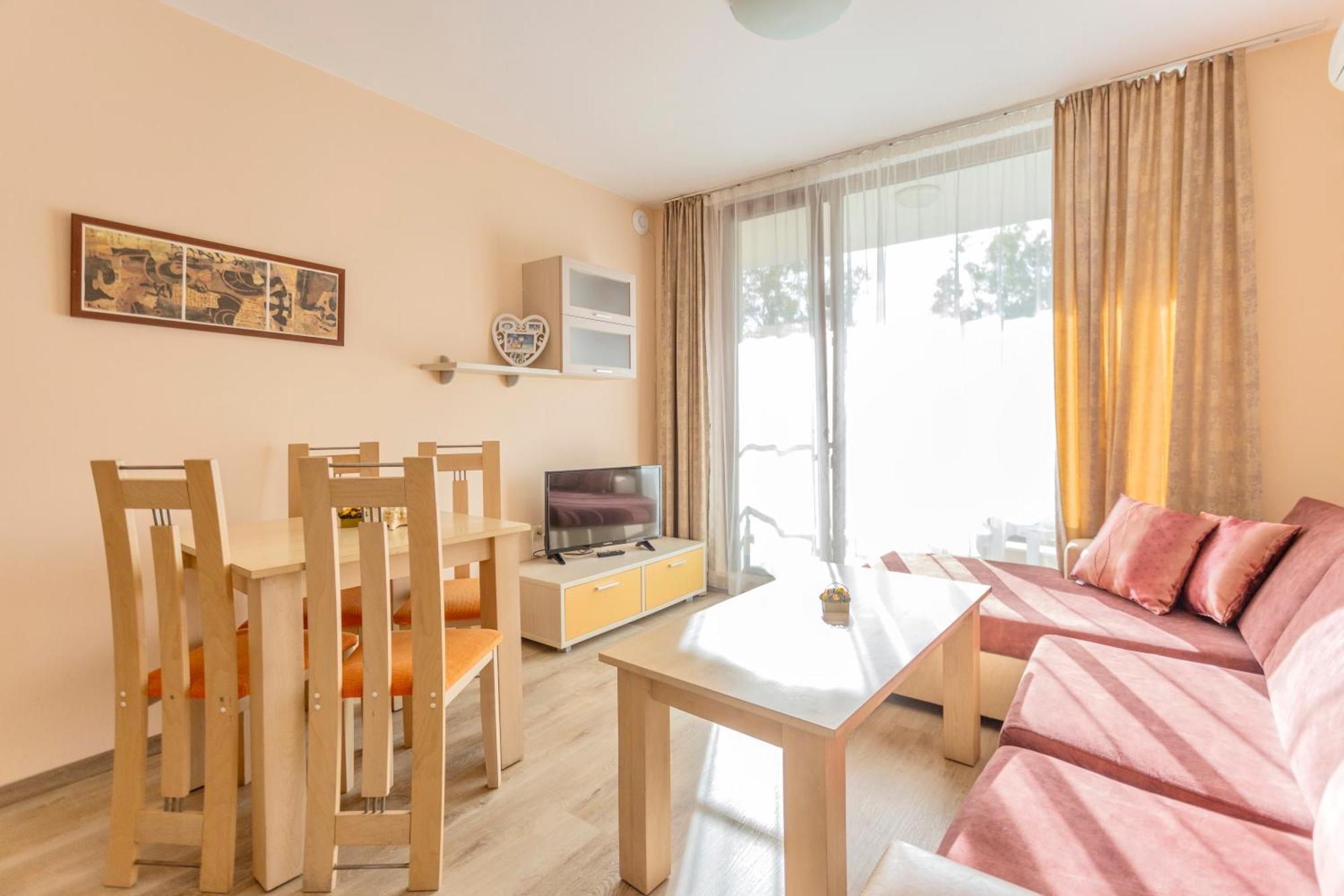Aparthotel Hotel Prestige City II Primorsko Esterno foto