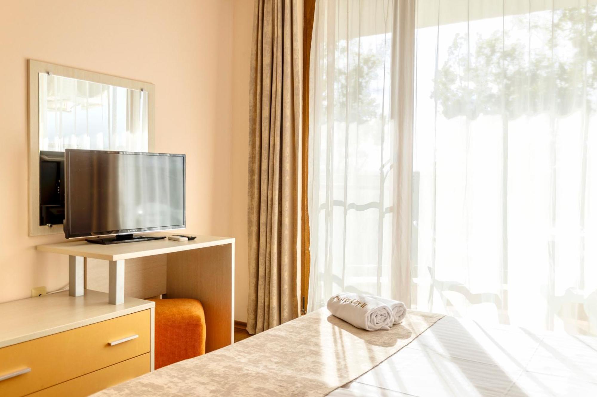 Aparthotel Hotel Prestige City II Primorsko Esterno foto