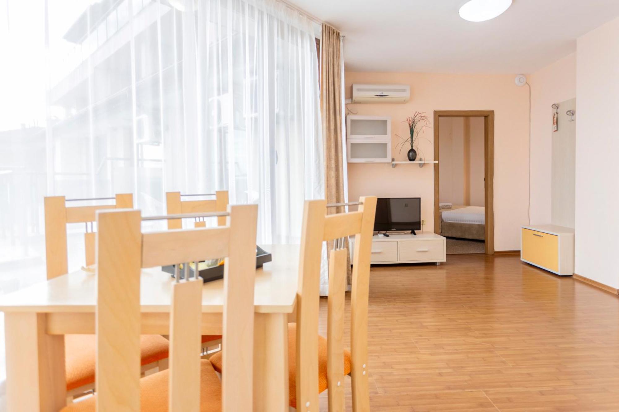 Aparthotel Hotel Prestige City II Primorsko Esterno foto